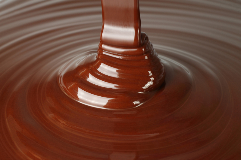 Chocolate and confectionery icing